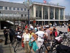 Unsere Radfahrer am Dortmunder Hauptbahnhof