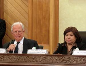 Jacques Santer with Ambassador Aminahtun A. Karim, Acting Director General of the Institute of Diplomacy and Foreign Relations (IDFR) in Kuala Lumpur on 18 Sep 2013.