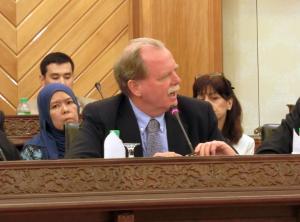 The German Ambassador to Malaysia, HE Holger Michael participating in the question and answer session with Jacques Santer at the Institute of Diplomacy and Foreign Relations (IDFR) in Kuala Lumpur on 18 Sep 2013.