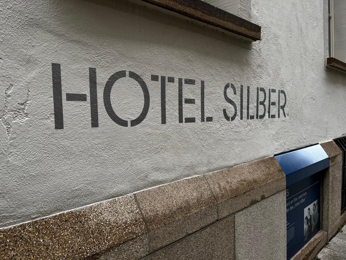 Heutige Fassade des „Hotel Silber“, ehemalige Gestapo-Zentrale in Stuttgart