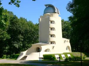 Der Einsteinturm des Astrophysikalischen Instituts