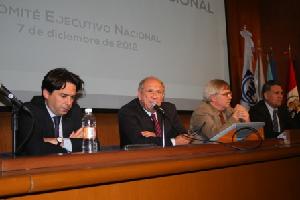 Paneldiskussion v.l.n.r.: Percival Manglano (PP-Spanien), Juan Carlos Latorre (PDC-Chile), Stefan Jost (KAS-Mexiko) und Arturo Garcia (PAN-Mexiko)