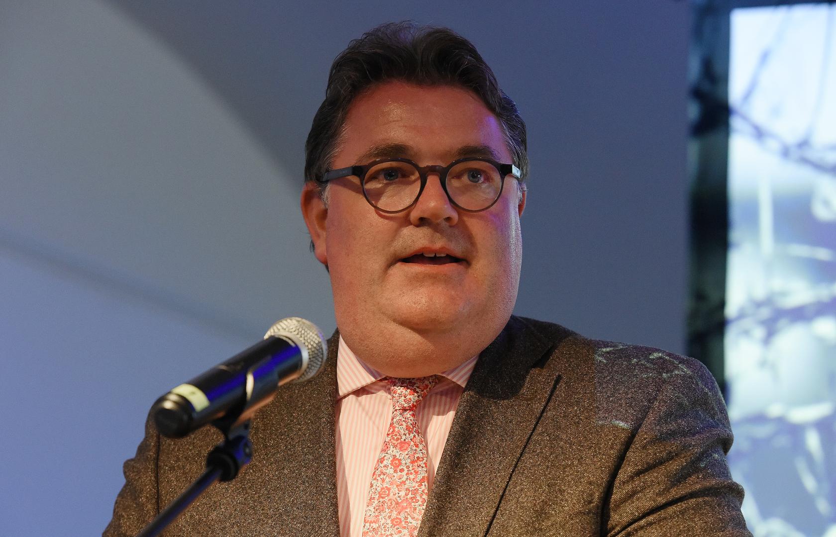 Wir müssen für die Demokratie kämpfen Peter R. Neumann zur neuen