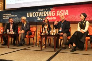 Director of the KAS Media Programme Asia joins the other organisers in greeting the participants at the opening of the #IJAsia18