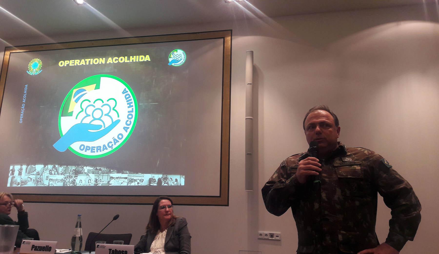 General Eduardo Pazuello, Befehlshaber der Logistisch-Humanitären Einsatzgruppe in Roraima, stellt die humanitäre Operation Acohilda vor