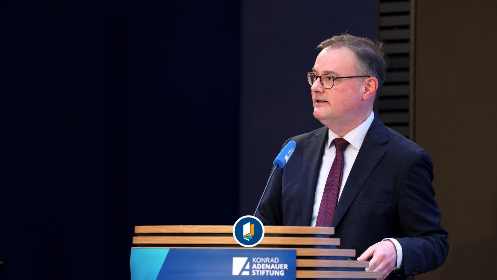 Prof. Dr. Jörn Leonhard