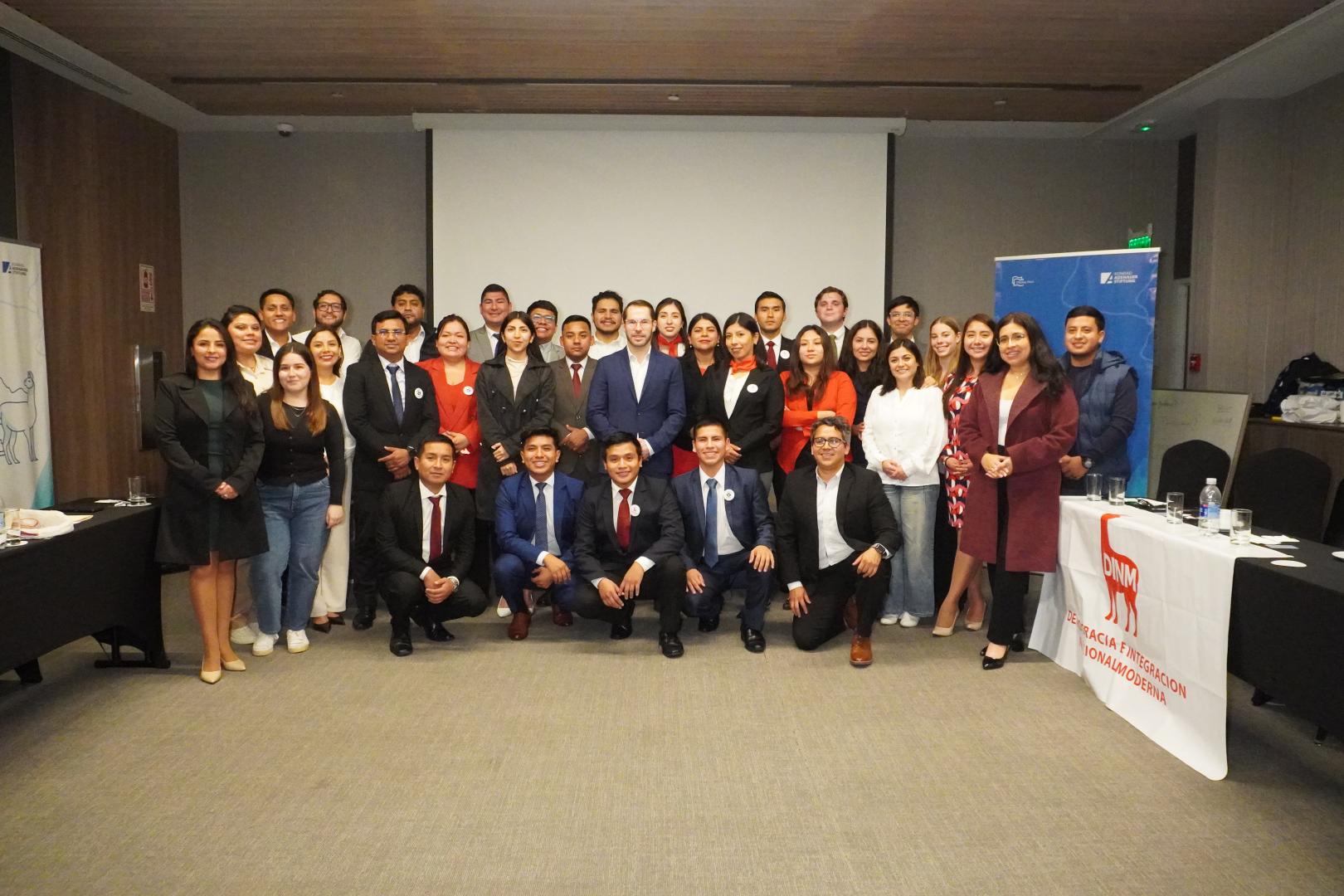 Foto 01 Clausura EFP 2025