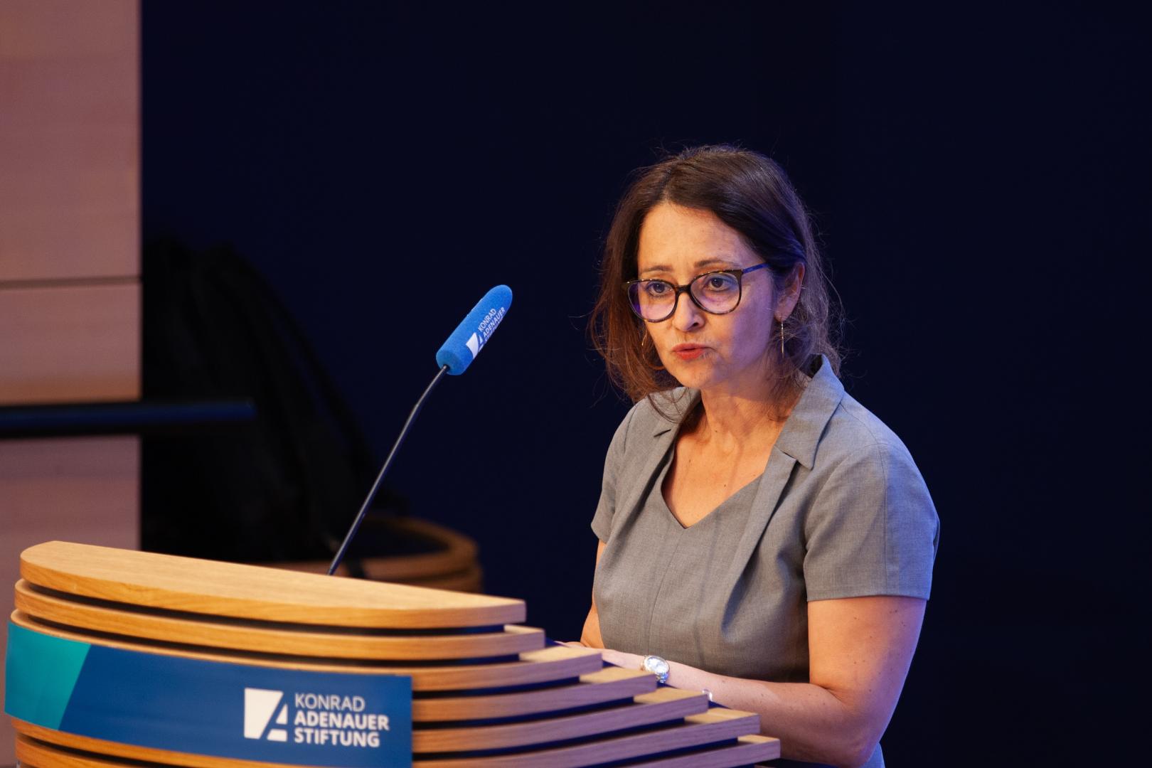 Die Keynote hielt Dr. Felor Badenberg, Senatorin für Justiz und Verbraucherschutz des Landes Berlin