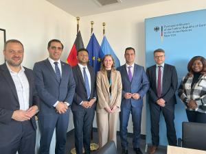 20250903_195645416_iOS