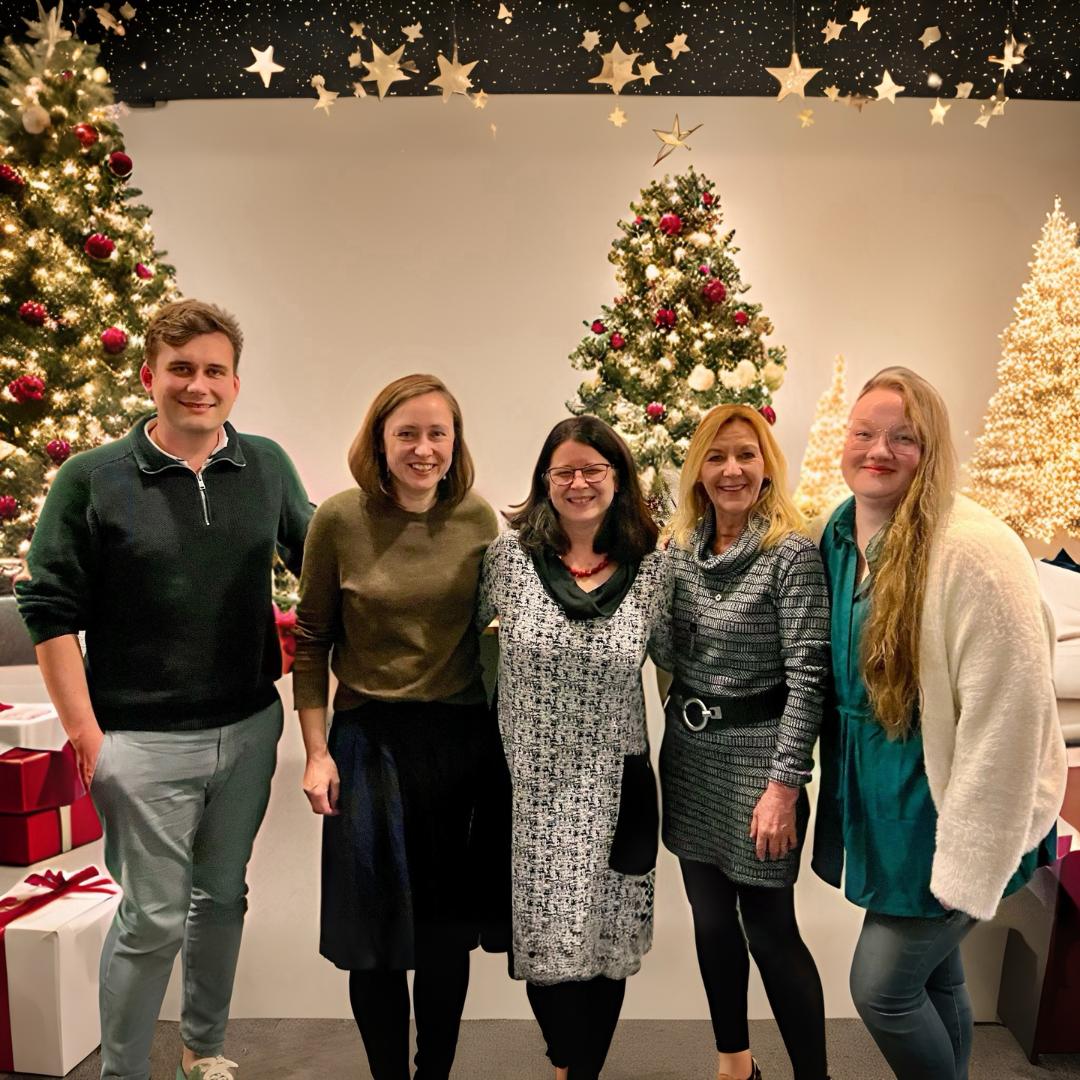 AB9468F9-70F9-41E2-A289-125C32394722