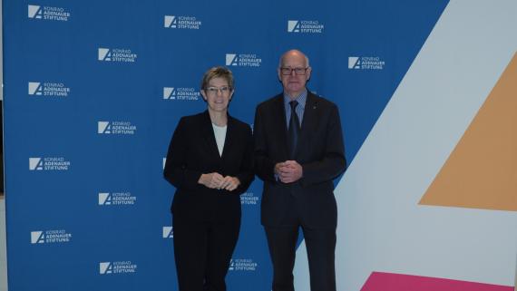 Annegret Kramp-Karrenbauer, Ministerpräsidentin a. D. und Bundesministerin a. D. und Prof. Dr. Norbert Lammert, Präsident des Deutschen Bundestages a. D.