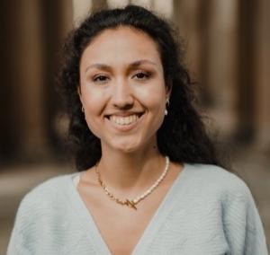 Adina Schuster_Portrait