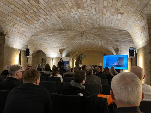 Erinnerungskultur in Games in der Unterkirche der Frauenkirche Dresden