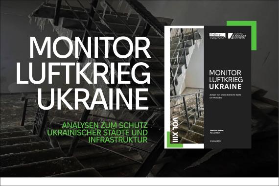 Vereistes Treppenhaus nach den Löscharbeiten eines Brandes in einem Kyjiwer Wohnhaus