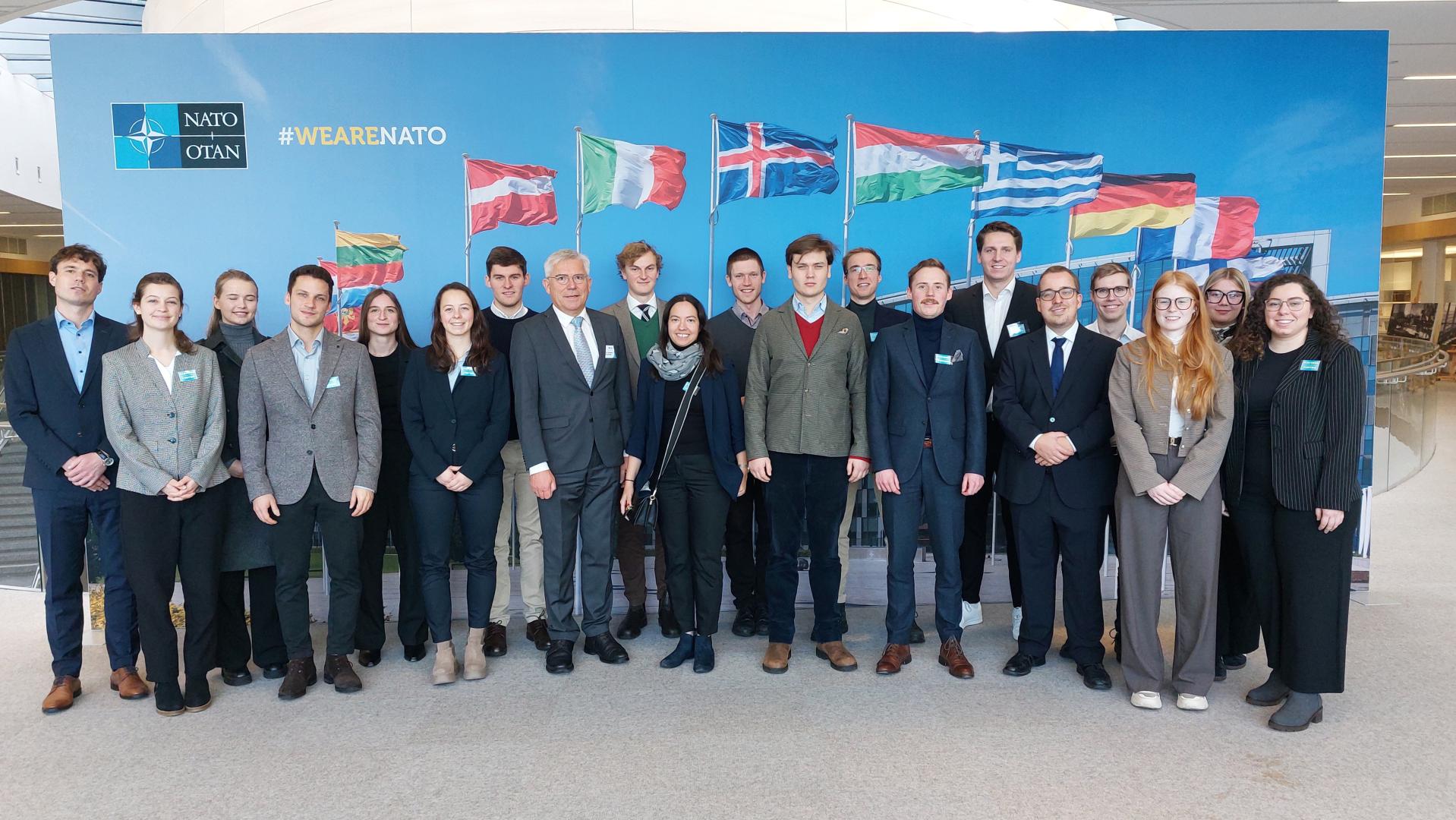KAS-Stipendiaten im NATO-Hauptquartier 20251124_120219