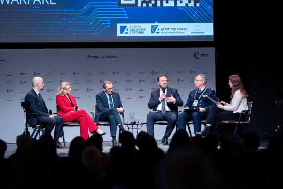 Panellisten auf der Bühne