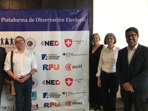 Foto de Transparencia con la Embajadora