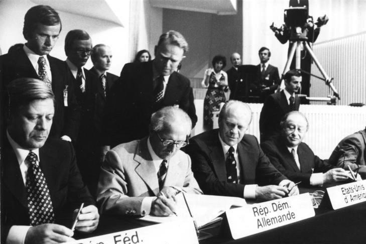 Helmut Schmidt, Chancellor of the Federal Republic of Germany, Erich Honecker, First Secretary of the Socialist Unity Party of Germany, Gerald Ford President of the United States, Bruno Kreisky, Chancellor of Austria, Helsinki, 1 August 1975.