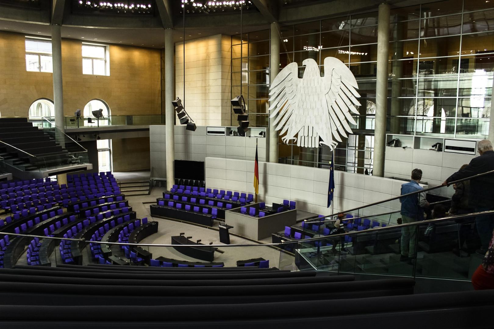 Bundestag Kuppel Minderheitsregierung