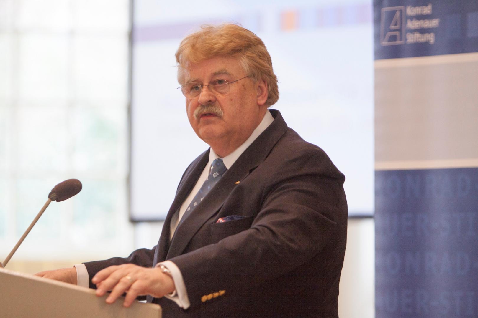 Elmar Brok