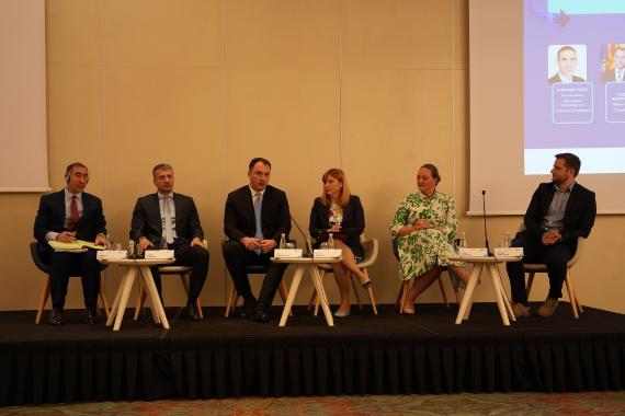 Photo 1-Measuring Innovation for Smarter Grow