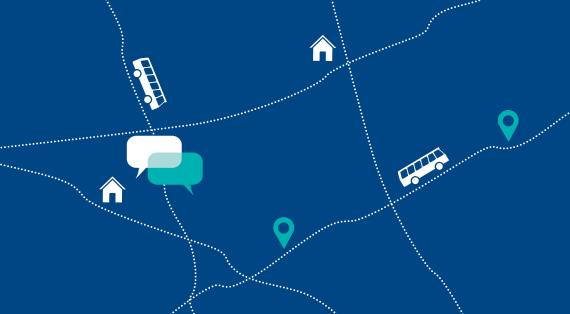 Stilisierte Karte mit Straßen, Bushaltestellen, Ortsmarkierungen und Sprechblasen als Symbol für aufsuchende politische Bildung und Bürgerdialog.