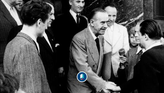 Thomas Mann in Weimar anlässlich einer Festveranstaltung zum 200. Geburtstag Goethes. Foto vom 4. August 1949.