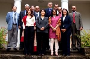 F. L-R.: Dr. Khan (ISSI, Pakistan), Tashi Choden (CBS, Bhutan), Dr. Taneja (ICRIER, Indien), Dr. Gorawantschy (KAS, India) / Behind Row L-R: Nishchal Pandey (CSAS, Nepal), Prof. Jayawardene (RCSS, Sri Lanka), Dr. Rock (KAS, Afghanistan), General Muniruzzaman (BIPSS, Bangladesh), Dr. Nunn (Asia Representative of the Foreign Office), Tomislav Delinic (KAS, South Asia), General Banerjee (IPCS, India), A. K. M. Islam (BIISS, Bangladesh).