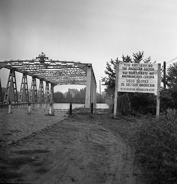 Glienicker Brücke