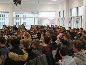140 Schüler diskutierten in 6 Workshops