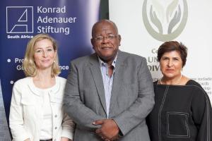 Christina Teichmann (KAS), Prof. Jonathan Jansen, Zohra Dawood (CUD)